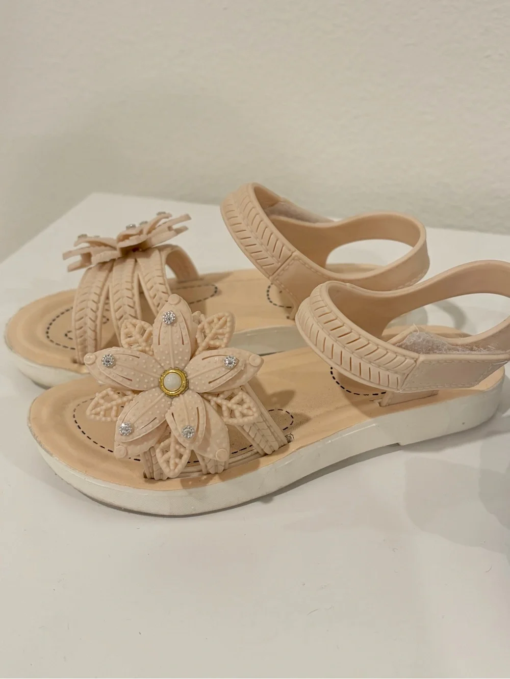 Toddler girls size 7.5 LOT of 2 pairs of strappy sandals. Black & Peach.